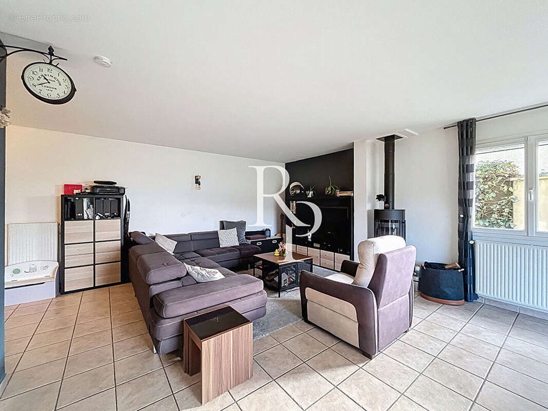 Maison à POLLIONNAY