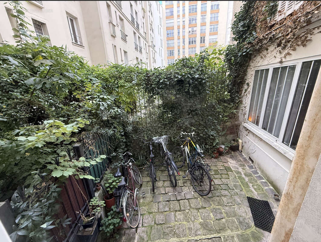 Appartement à PARIS-18E
