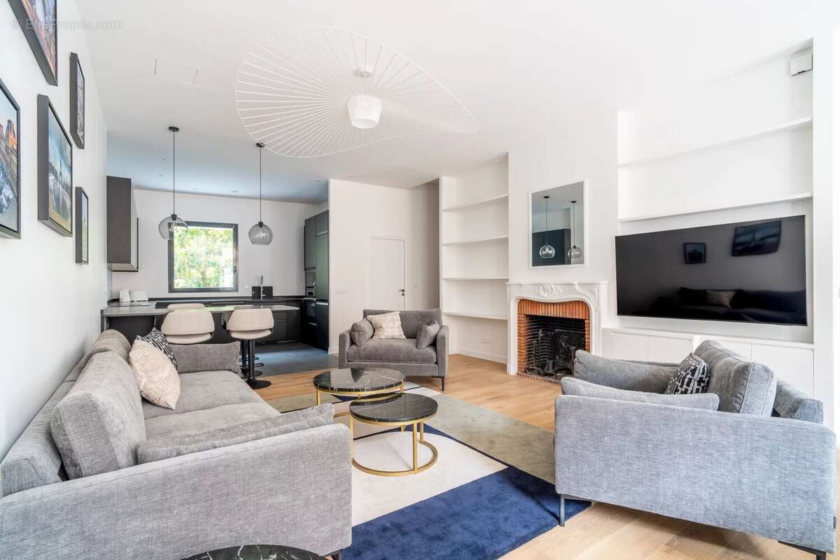 Appartement à SURESNES