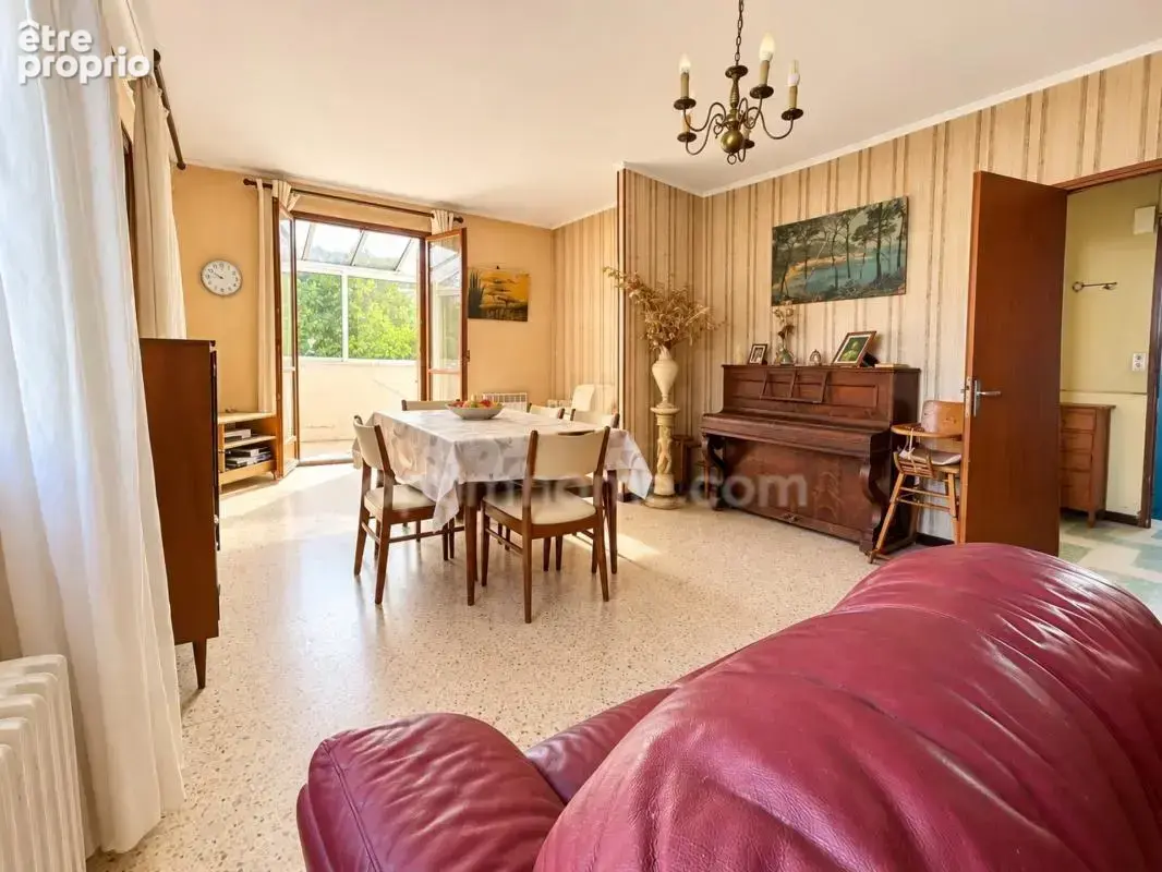 Roquemaure (30) – Maison familiale de 149 m² sur terrain de 657 m² - photo 2