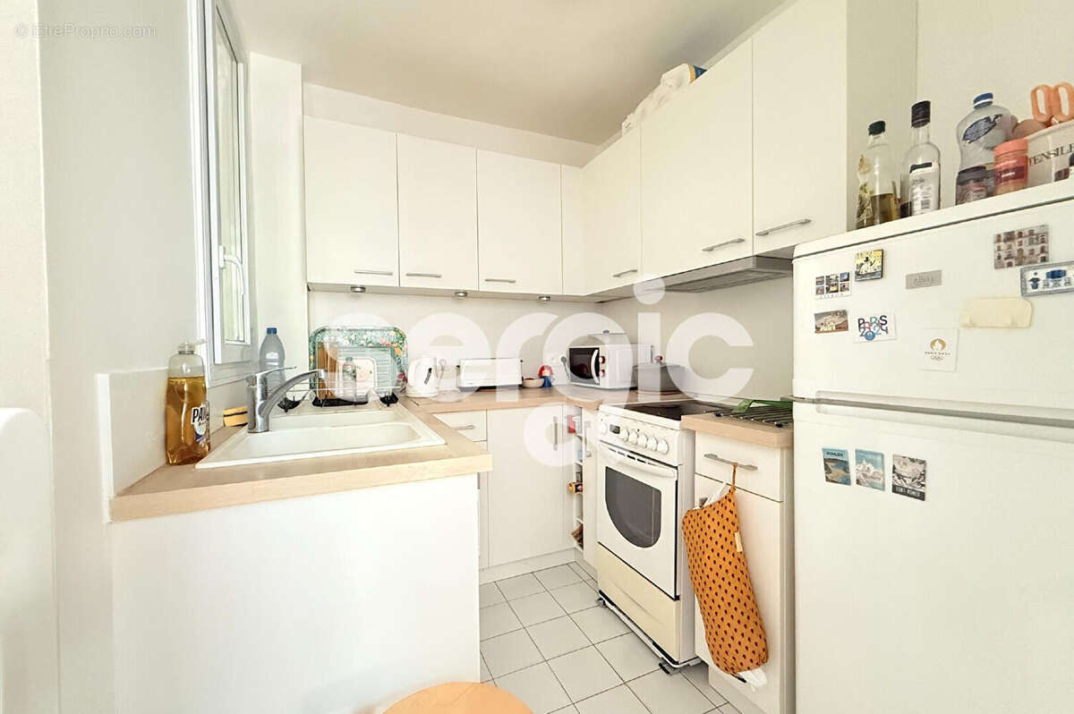 Appartement à PARIS-14E