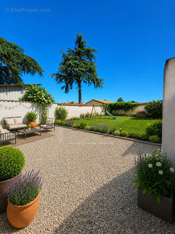 Maison à ANNEYRON