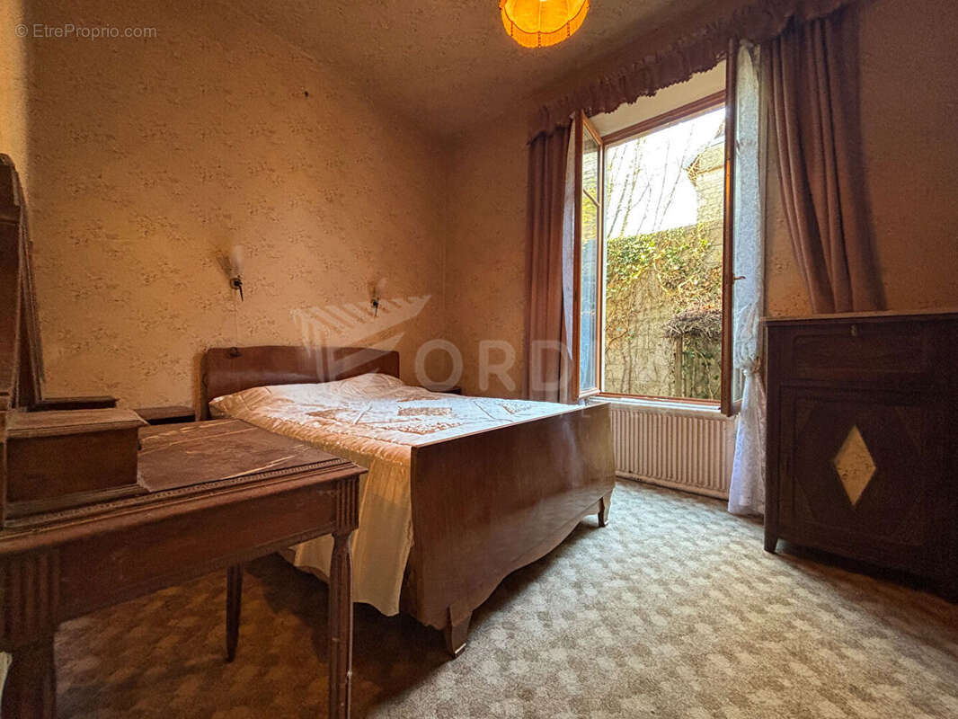 Maison à ANCY-LE-FRANC