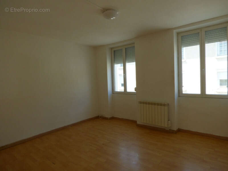 Maison à SAINTE-COLOMBE-SUR-GAND