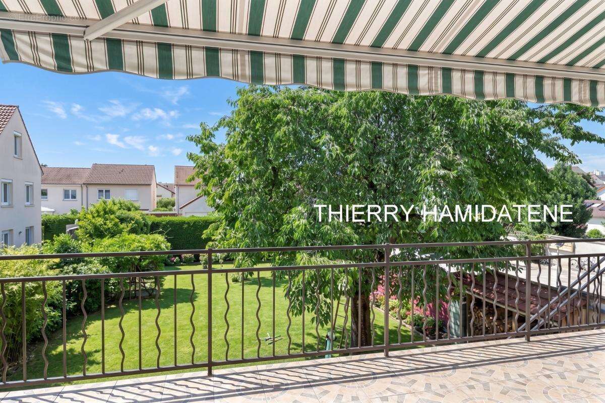 Secteur colonie 12mn a pied de la gare magnifique maison renovee de  156m2 6 pieces 4 chambres s/sol total  jardin fruitier espo - photo 7