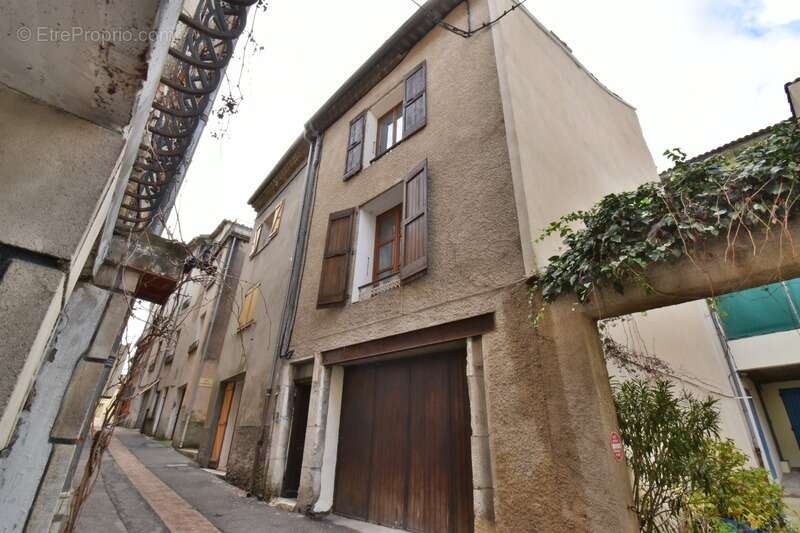 Appartement à VOLONNE