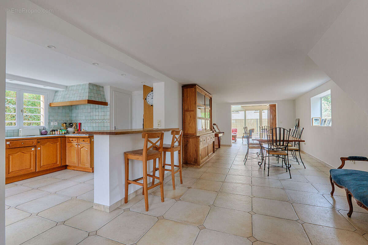 Maison à FONTENAY-LE-FLEURY