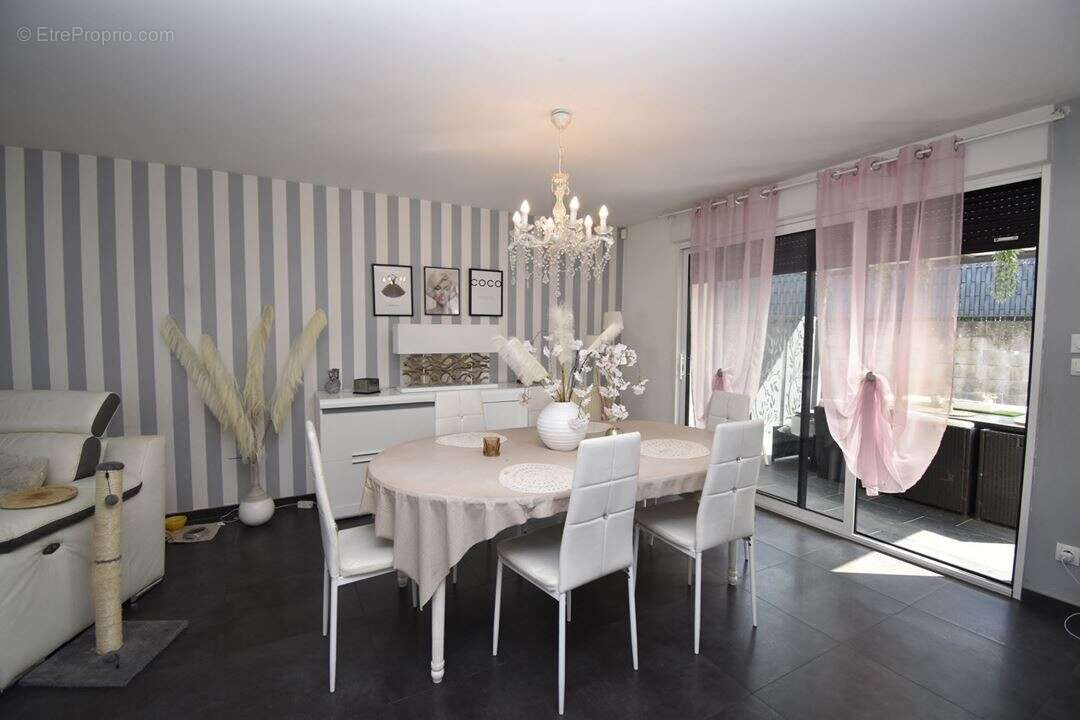 Maison 88 m² à Avesnes-Les-Aubert  - photo 3