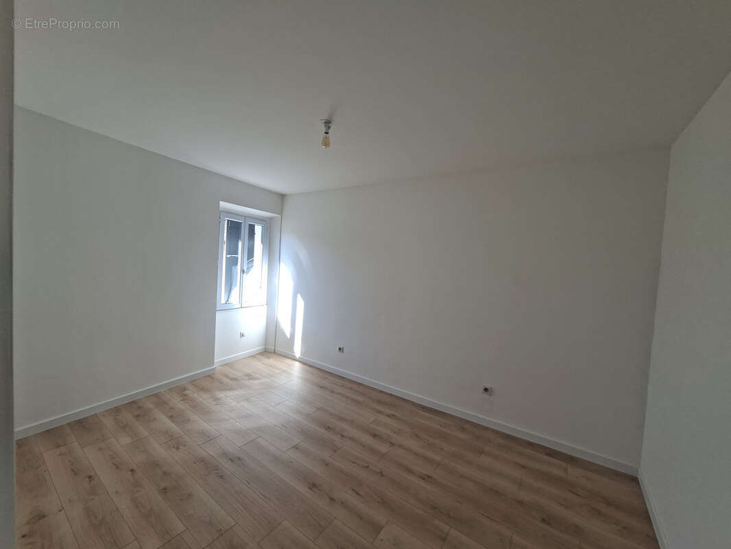 Appartement à SAINT-CYR-SUR-MER