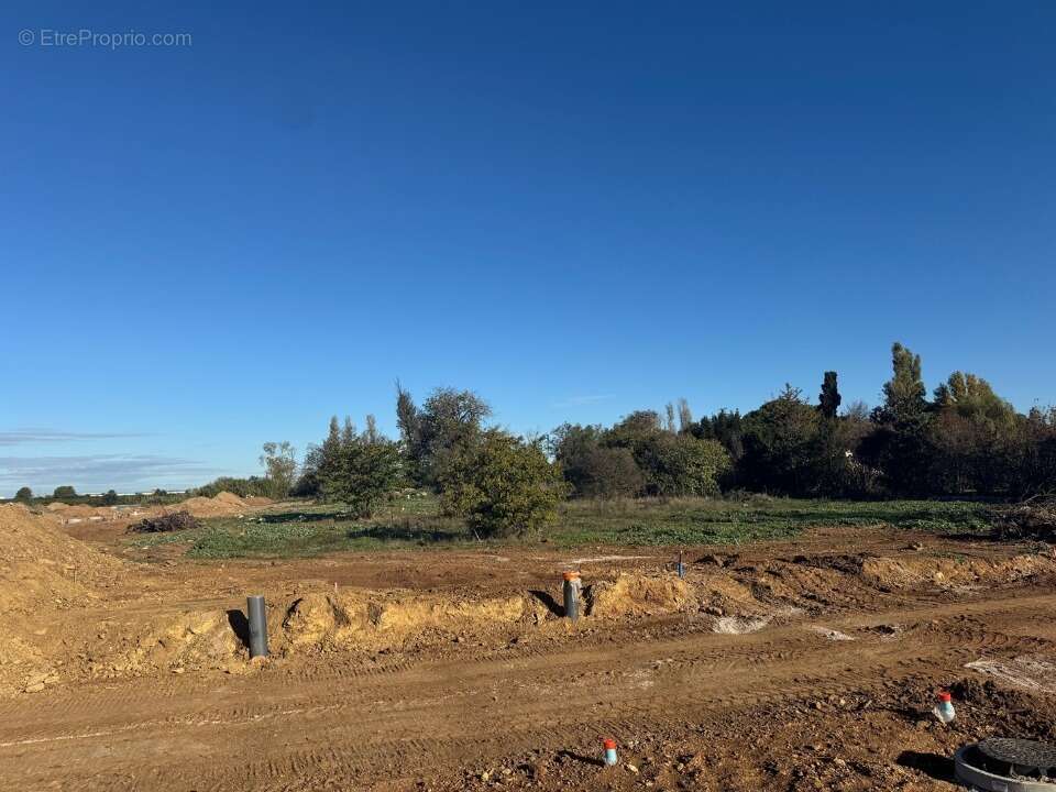 Terrain à FOS-SUR-MER