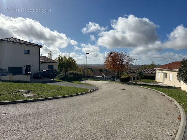 Terrain à VILLEFRANCHE-DE-LAURAGAIS