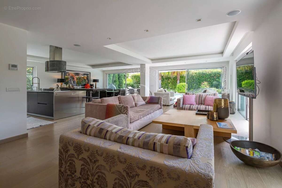 Appartement à BEAULIEU-SUR-MER