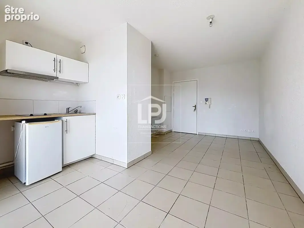 Bel appartement T2 de 39 m², balcon + 1 place de stationnement – Résidence sécurisée au calme à proximité du cœur de village et  - photo 3