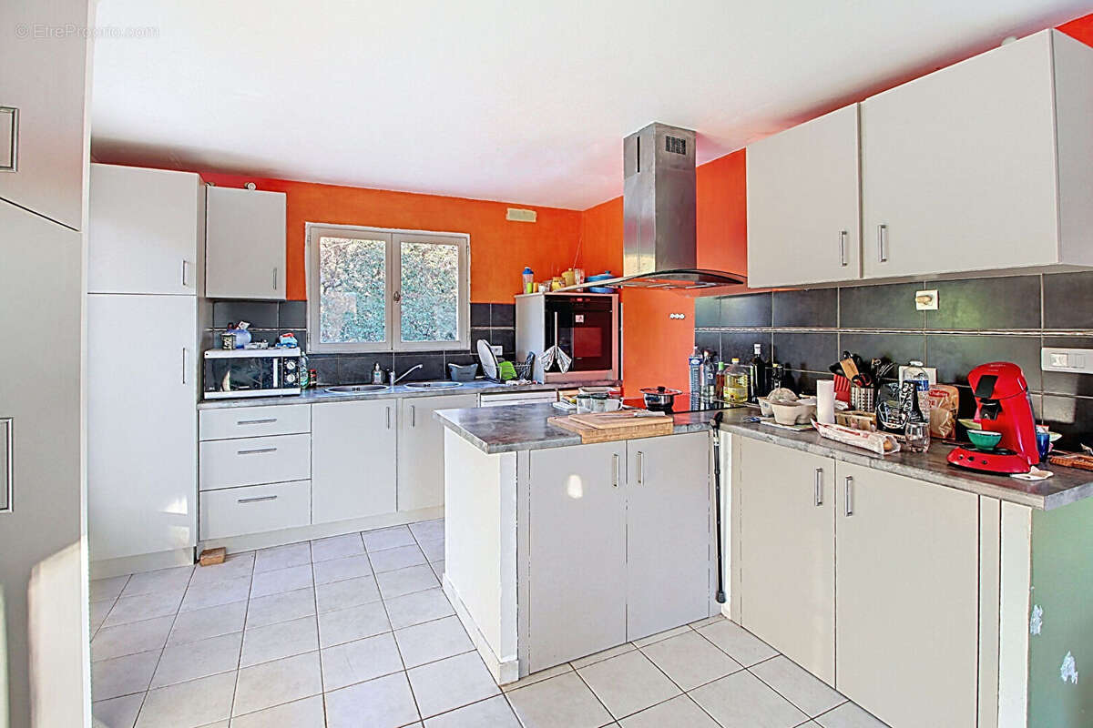 Maison à ENTRECASTEAUX