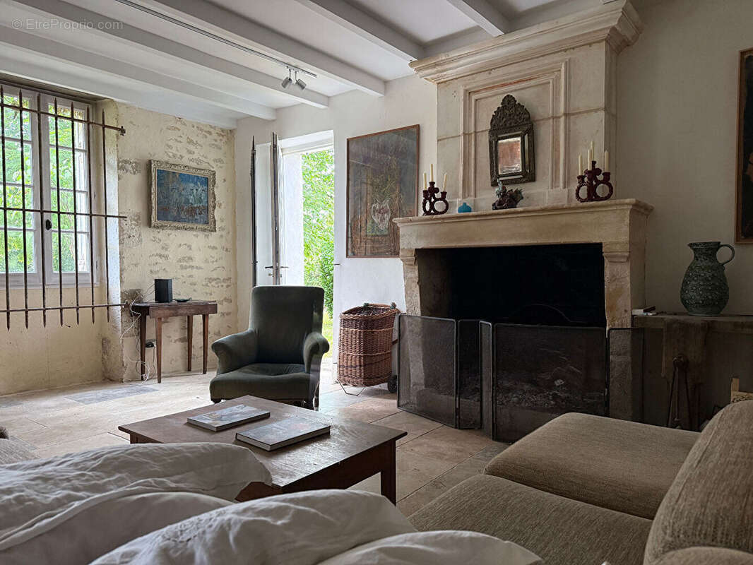 Maison de pays sur parc avec piscine - photo 3