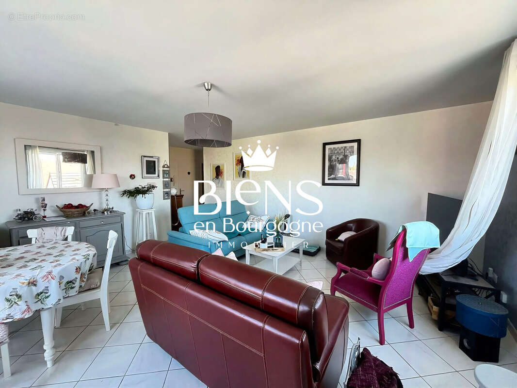Appartement 91 m² à Longvic  - photo 3