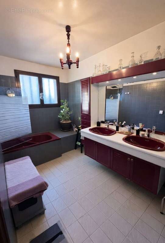 Maison à LES ANGLES