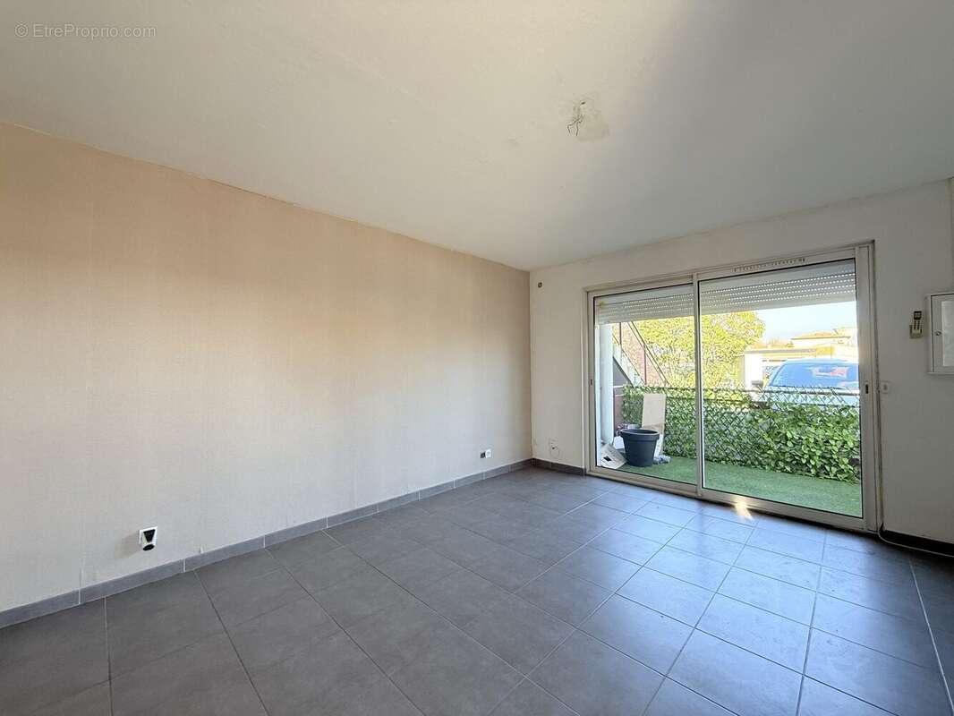 Appartement 57 m² à Istres  - photo 8