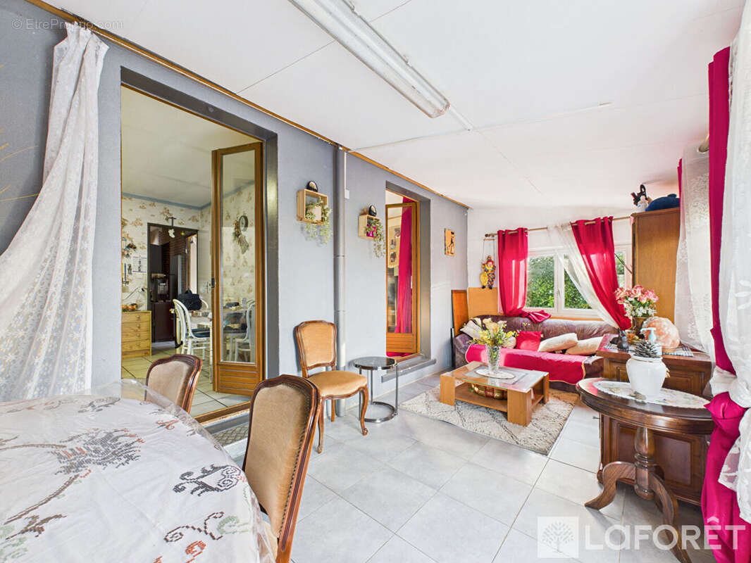 Maison individuelle avec garage et jardin - photo 3