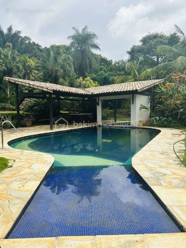 Maison à REMIRE-MONTJOLY