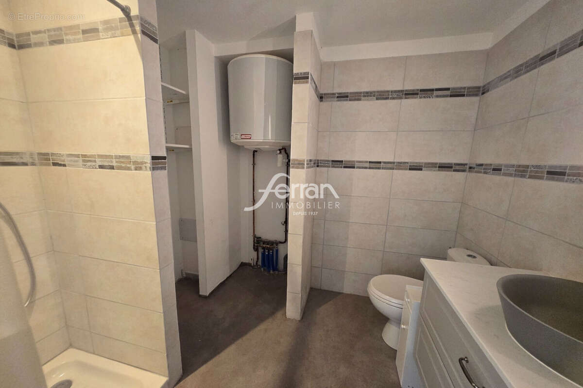 Appartement à SALERNES