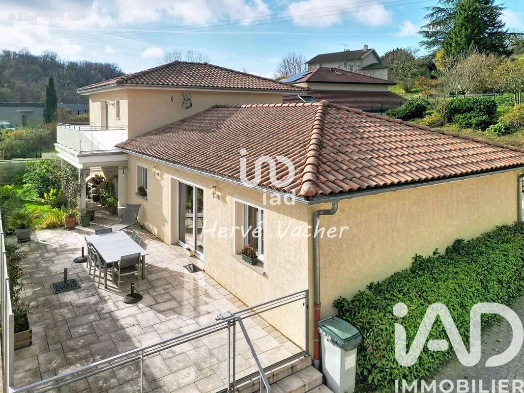 Photo 3 - Maison à VILLIEU-LOYES-MOLLON