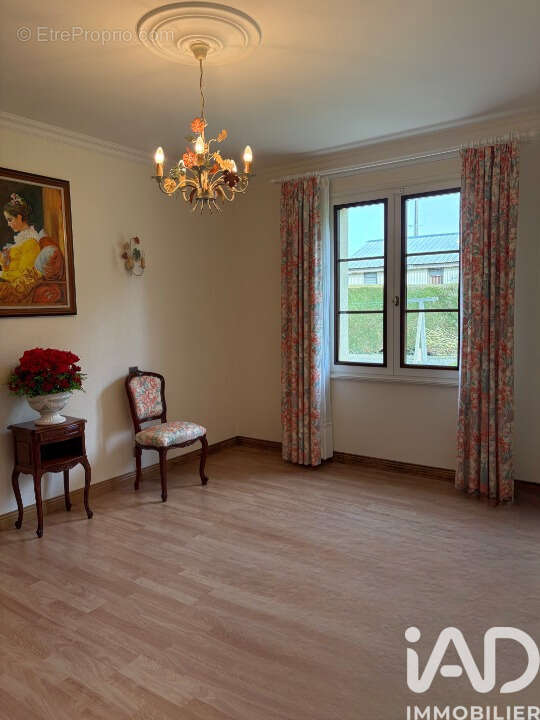 Maison 159 m² à Villebaudon  - photo 7