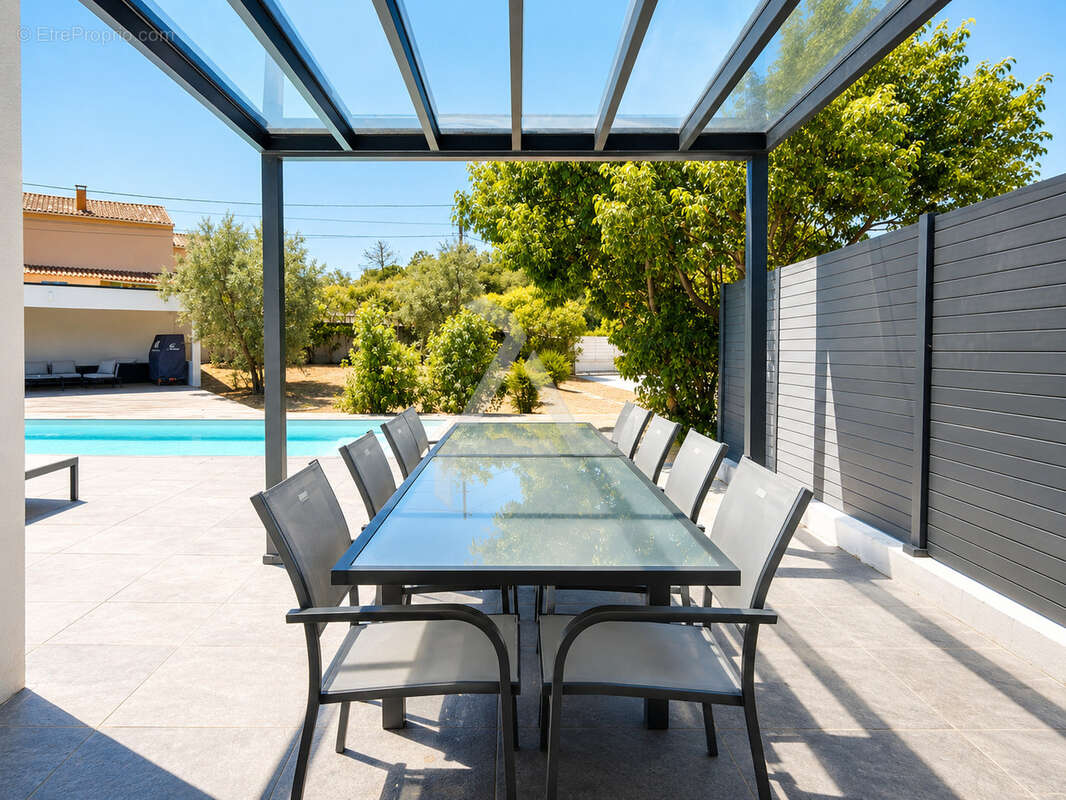Villa t7 de 211m2 contemporaine avec piscine sous-sol aménagé et chambre indépendante - photo 8