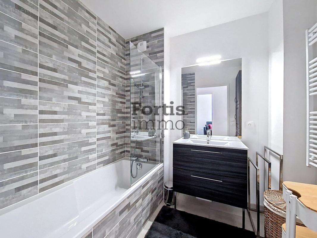 Appartement à LE PLESSIS-ROBINSON