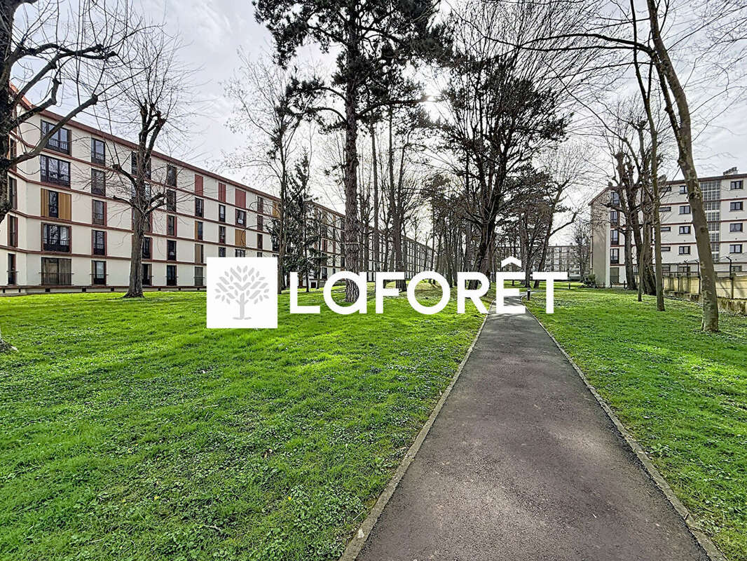 Appartement à BRIE-COMTE-ROBERT