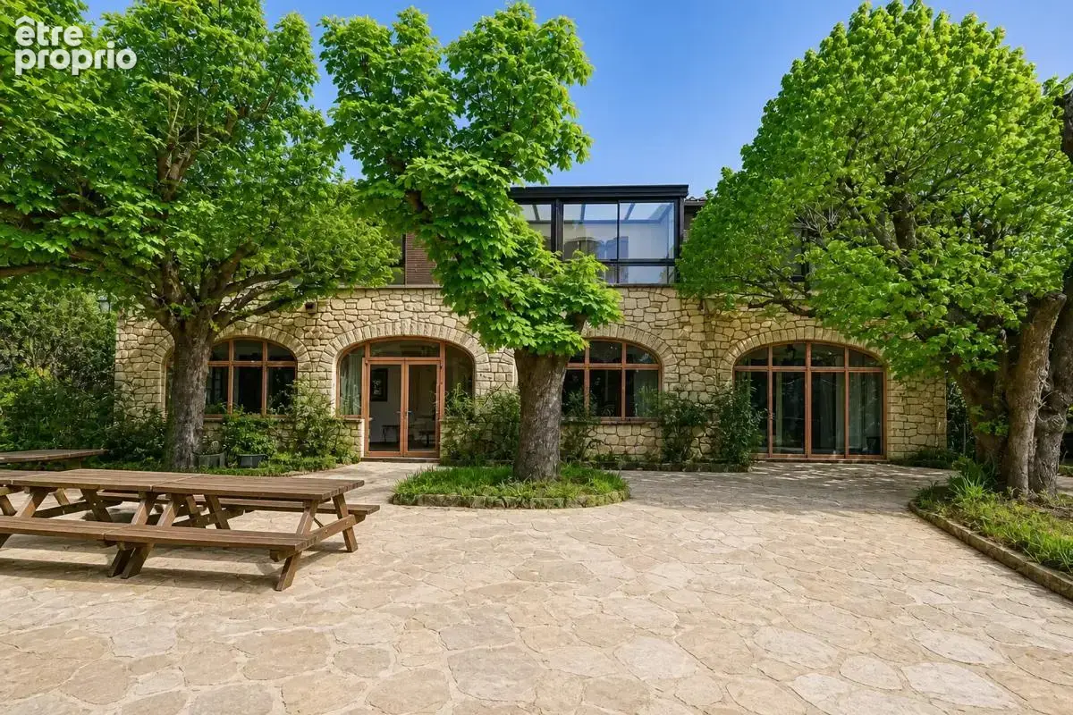 Propriété de Prestige avec Grand Terrain Arboré - photo 2