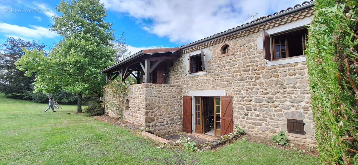 Maison à ISSERTEAUX