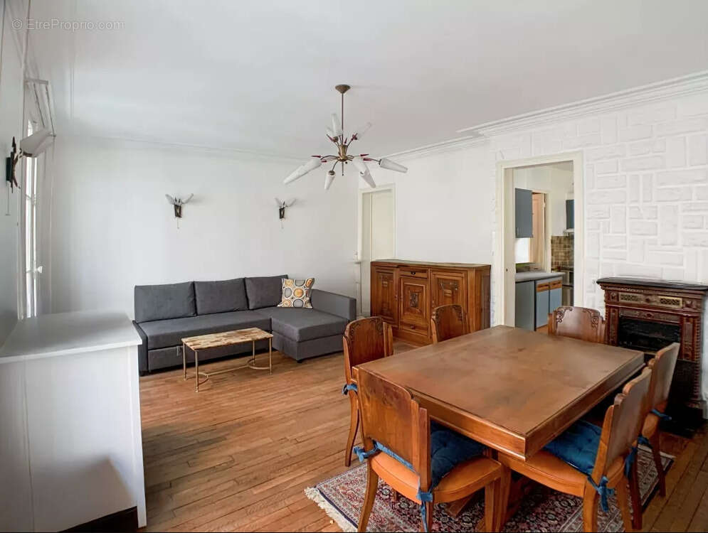 Appartement à PARIS-18E