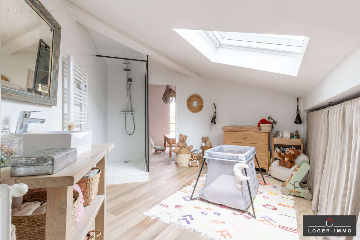 Appartement à LE PERREUX-SUR-MARNE