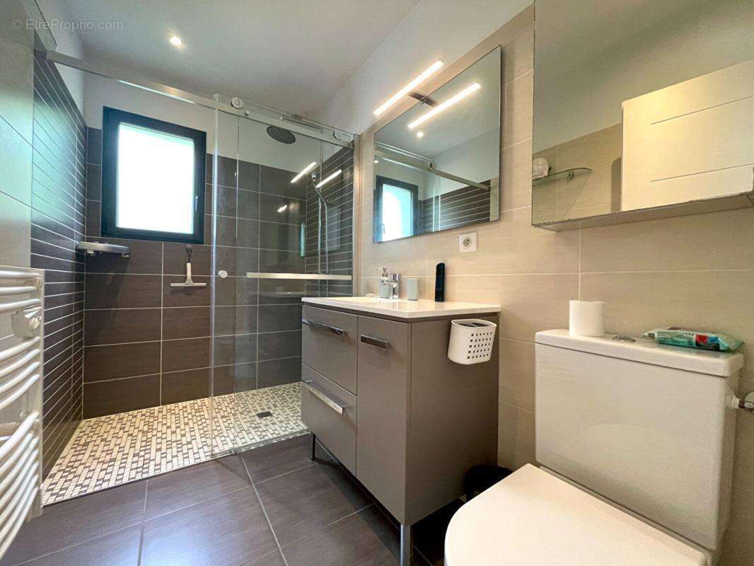 Maison Contemporaine Saint Jean D Illac 4 pièce(s) 119 m2 - photo 10
