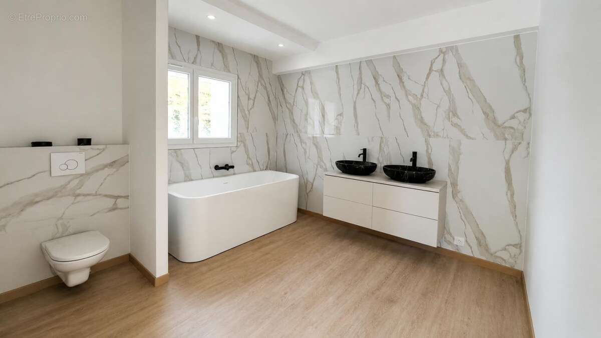 Villa 195 m² - 5 chambres - Terrain 5 267 m² - photo 12