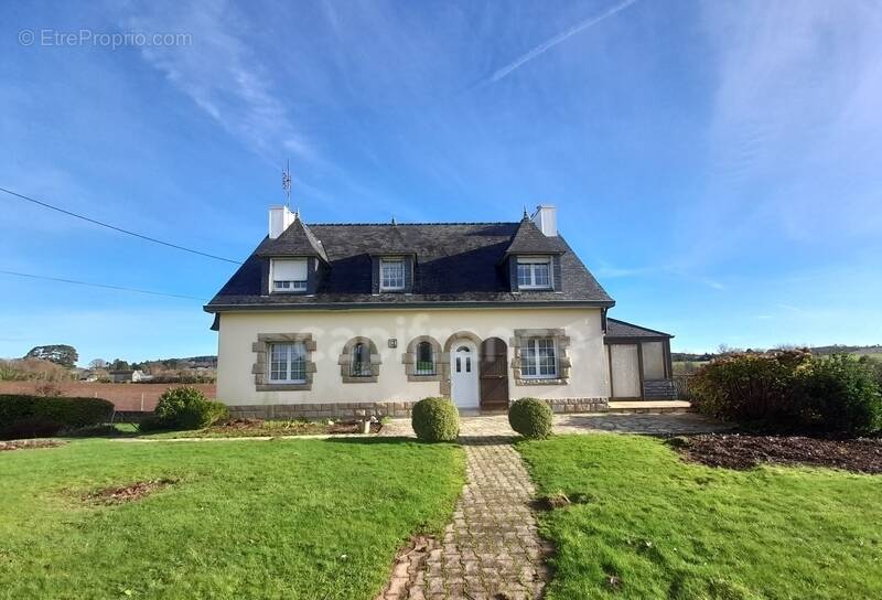 Maison à QUEMENEVEN