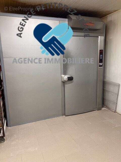 Commerce à SAINT-JUSTIN