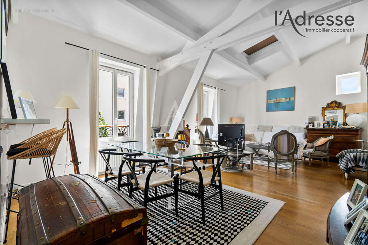 Appartement à SURESNES