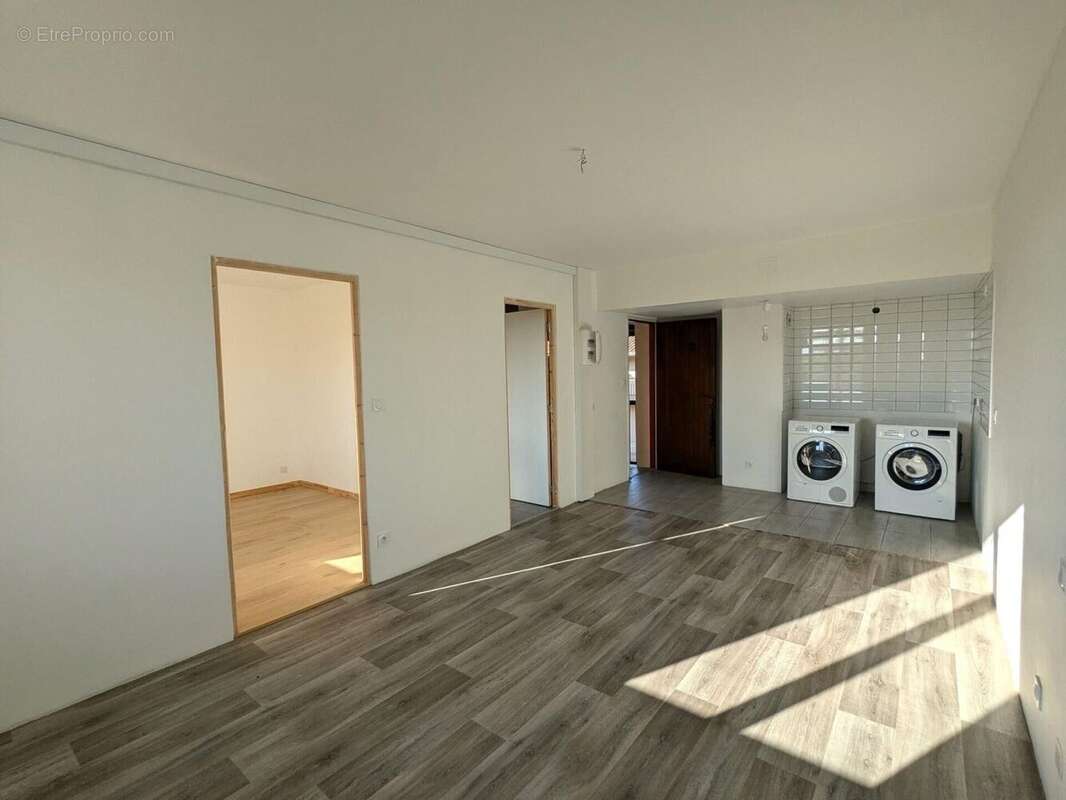 Photo 7 - Commerce à BARBEZIEUX-SAINT-HILAIRE