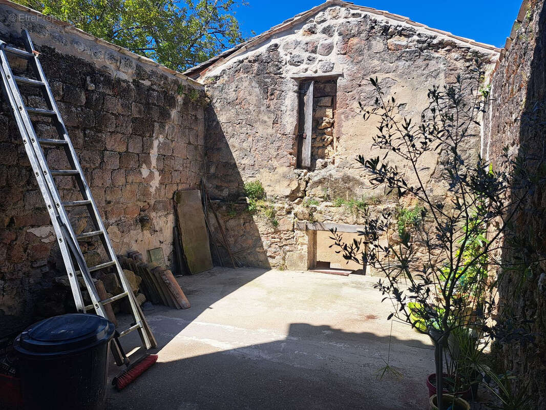 Maison à SAINT-MACAIRE