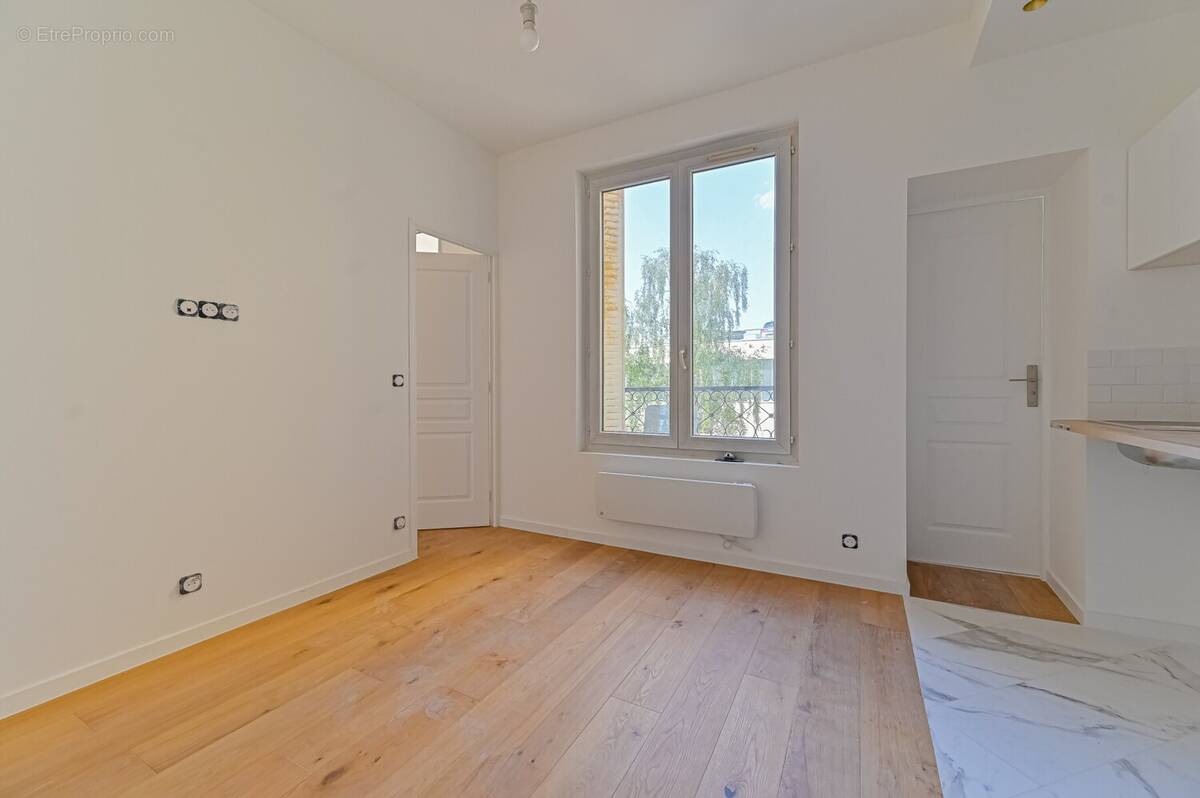 Appartement 28 m² à Les Lilas  - photo 2