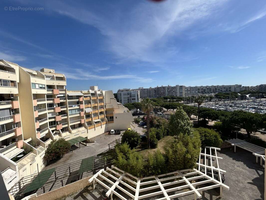 Appartement à MAUGUIO