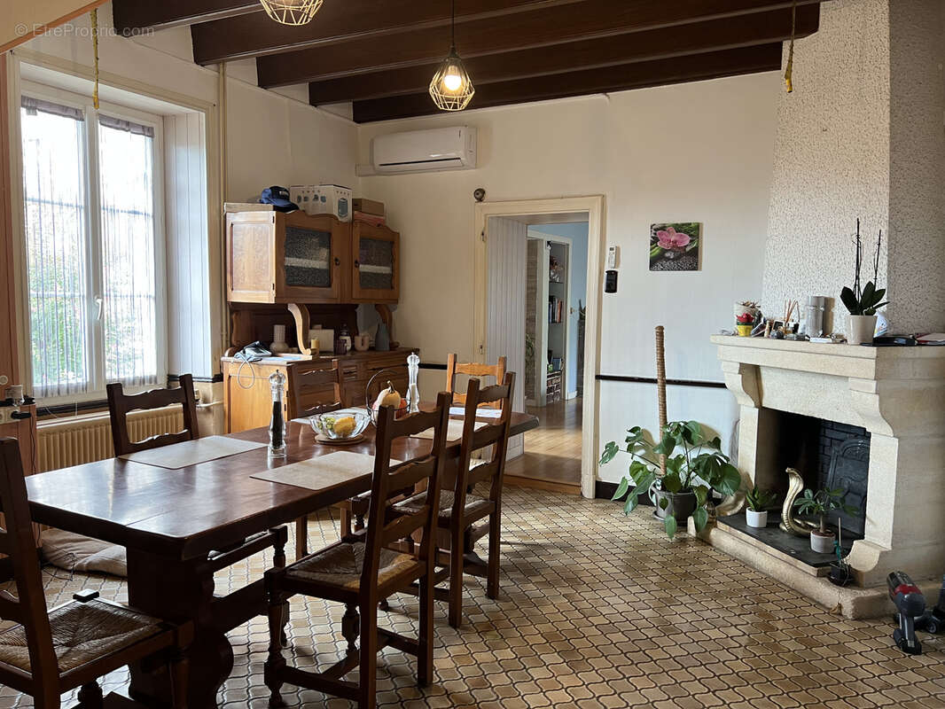 Maison à NALLIERS