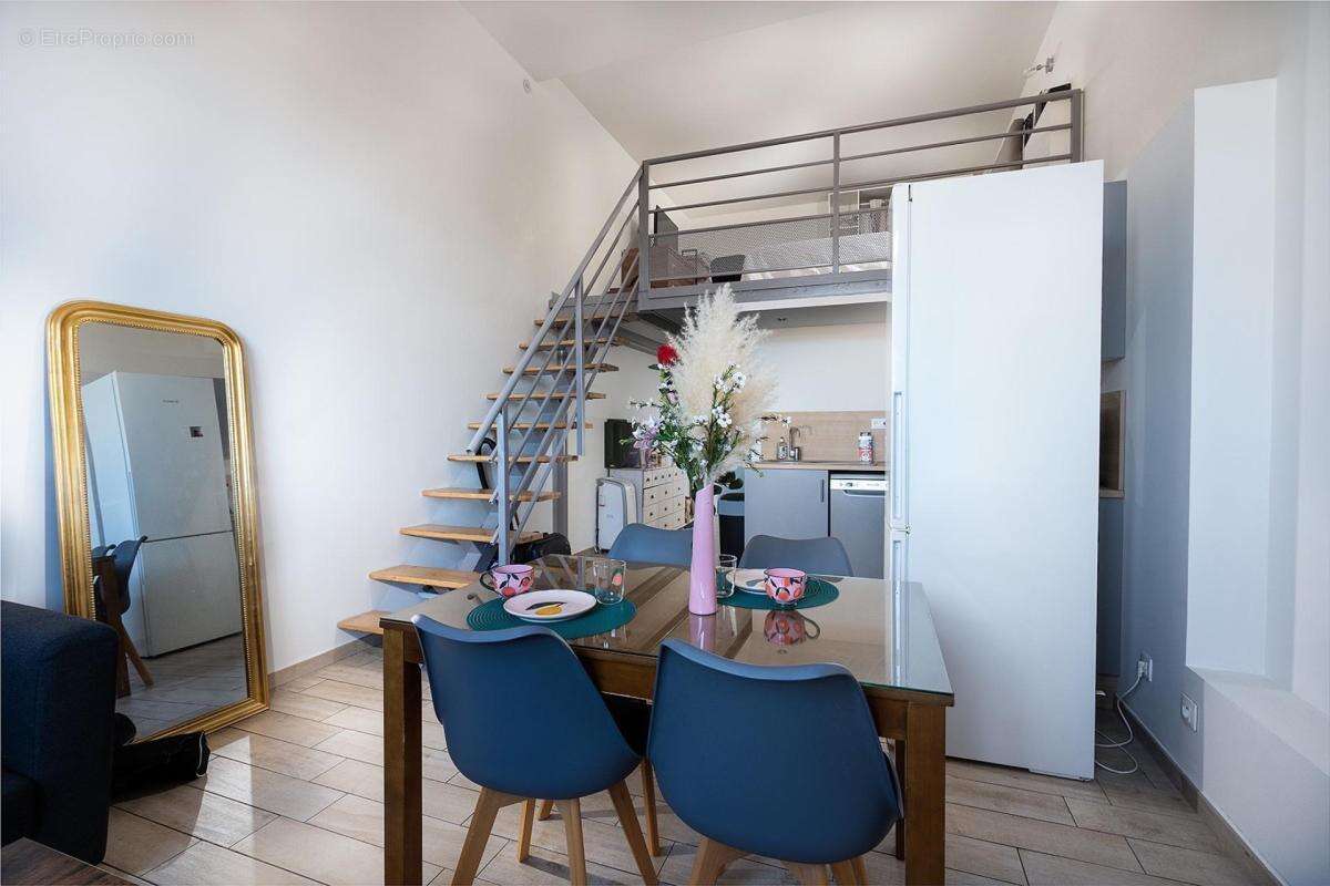 Appartement à SAINT-ETIENNE