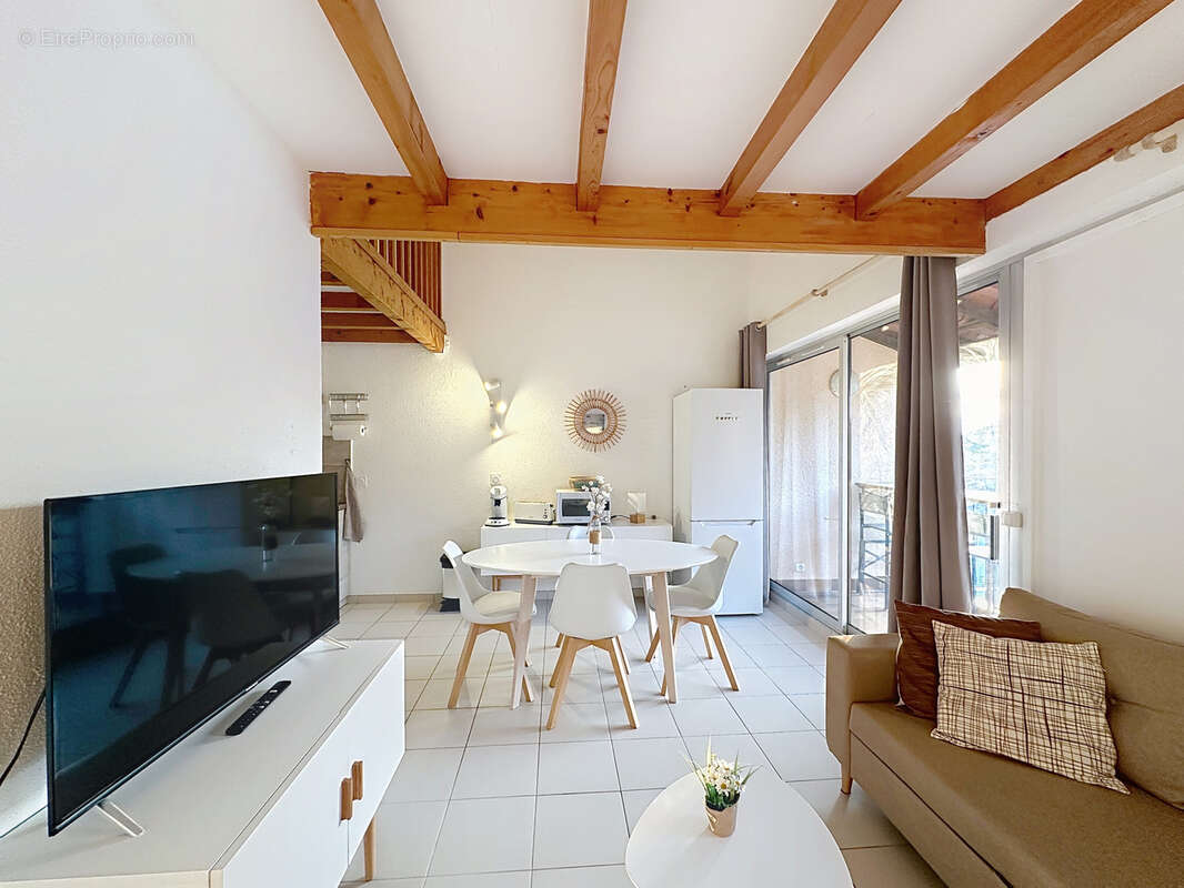 Appartement à LA CROIX-VALMER