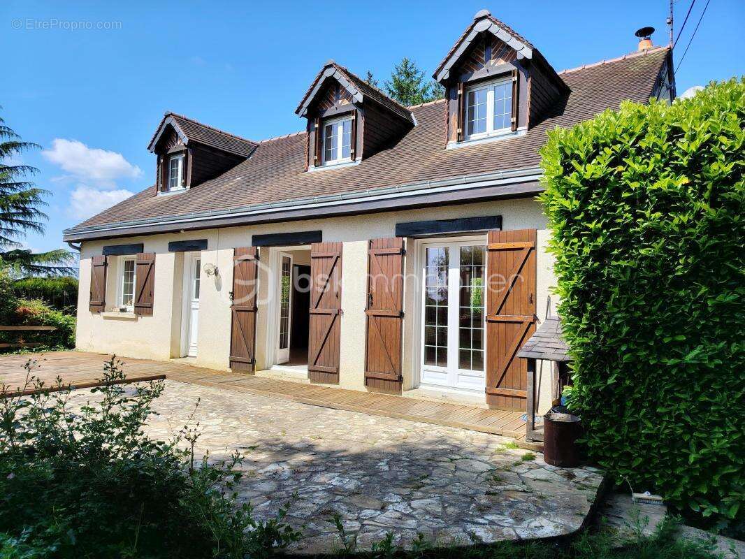 Maison à NOUZILLY