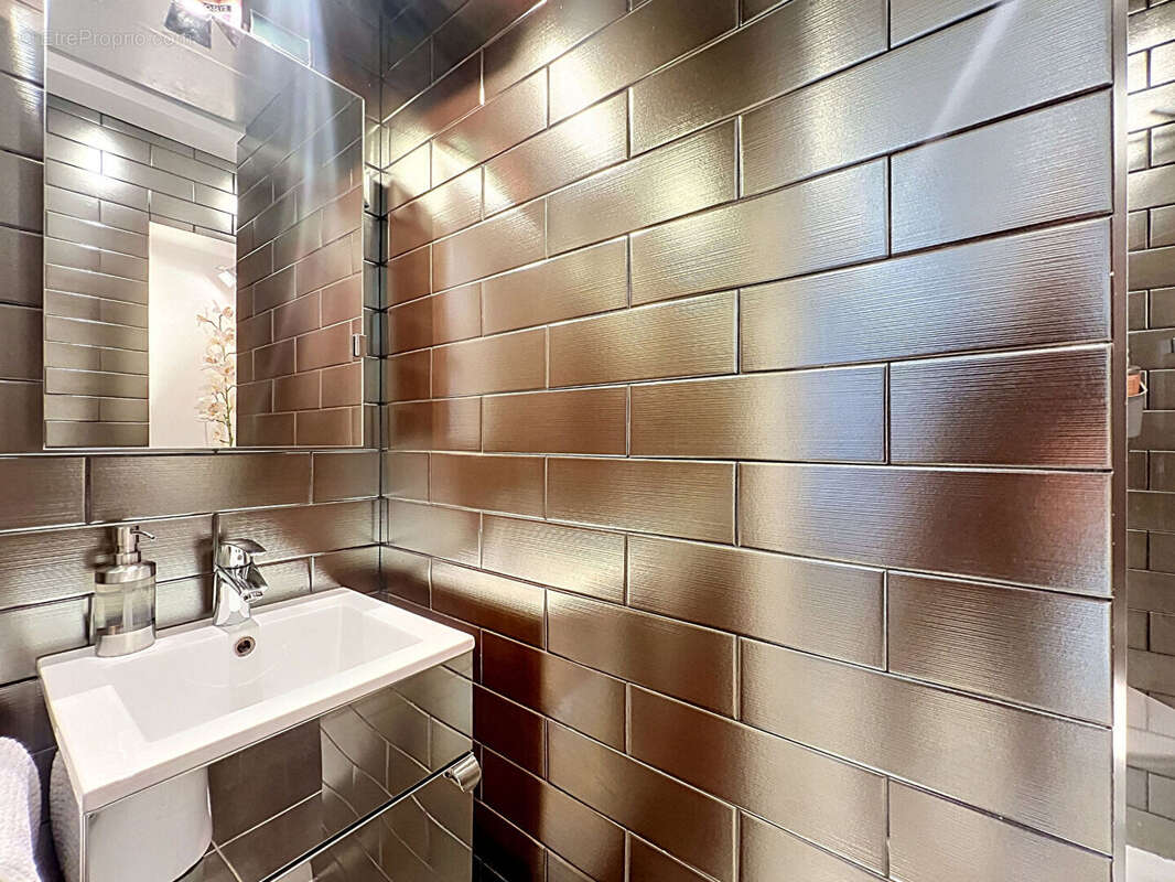 Appartement à MARSEILLE-8E