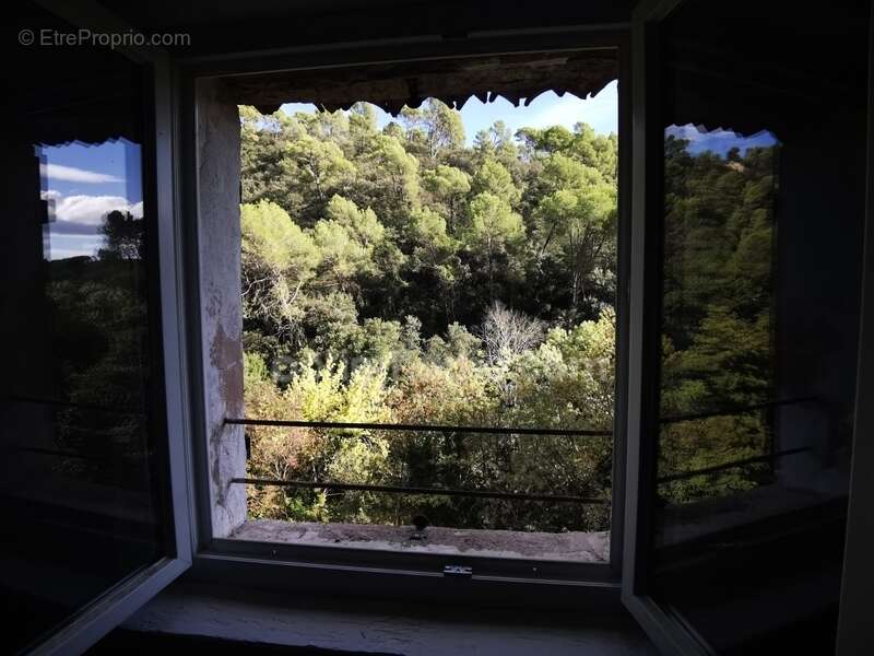 Maison à ENTRECASTEAUX