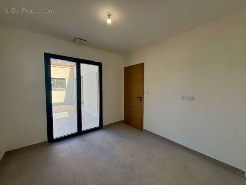 Maison à SAINT-MARTIN-DE-VALGALGUES